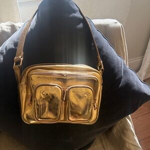 Luxurious Gold Shoulder Bag